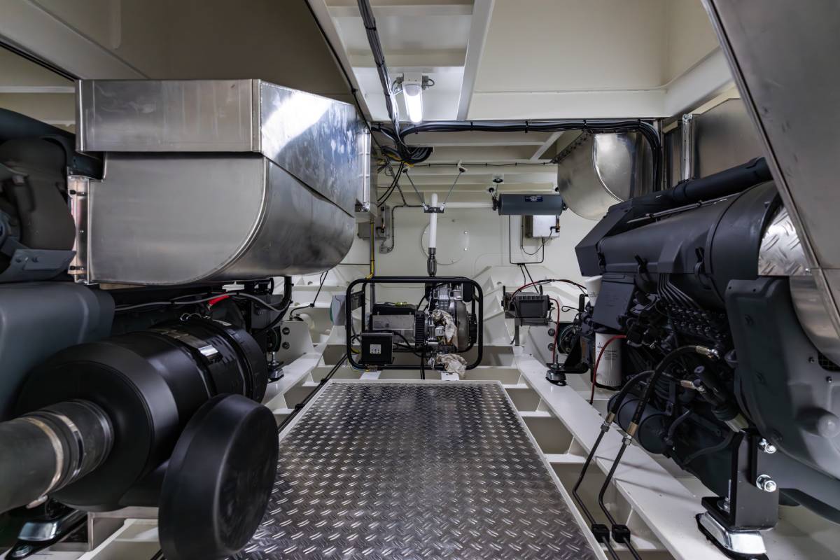 2026-04-14_Guy Fleury_ECT Marine_Custom workboat-146
