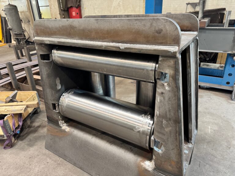The Inspection of first custom Fairlead by ECTMarine
